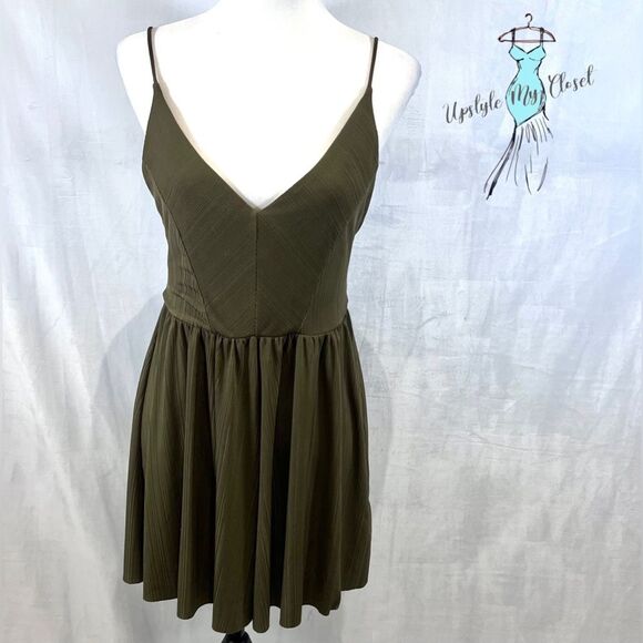 Zara strappy cross back olive green romper size medium - Picture 2 of 9